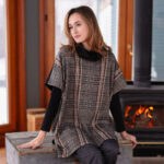 Plaid ''Borduas'' poncho-tunic