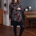 Black and red ''Corno'' tunic