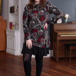 Black and red ''Corno'' tunic