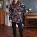 Black and red ''Corno'' tunic