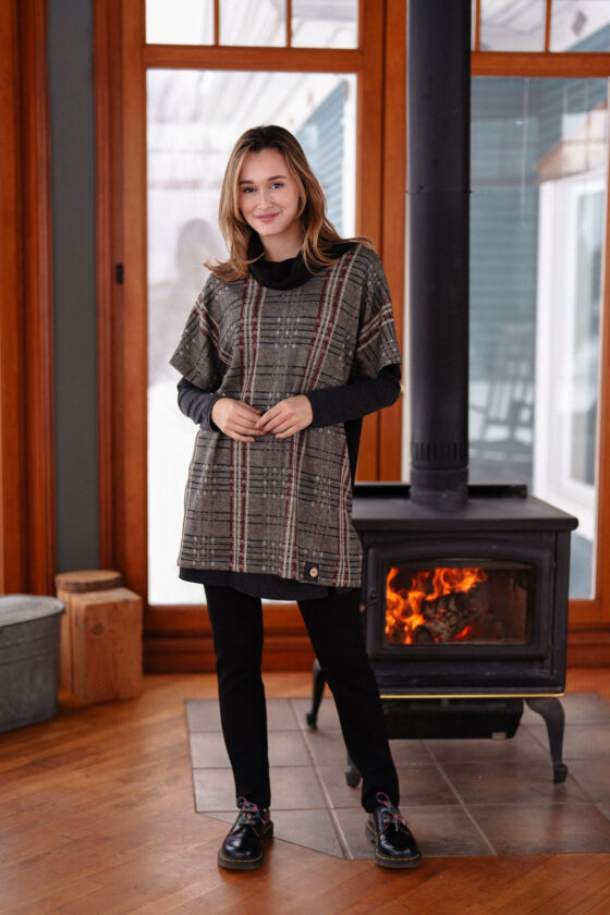 Plaid ''Borduas'' poncho-tunic