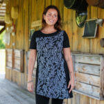 Black and white leaves ''java'' tunic