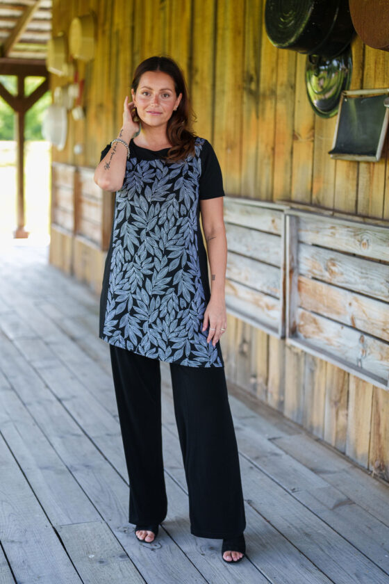 Black and white leaves ''java'' tunic