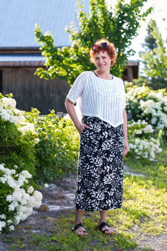 Natural white ''menuet'' poncho-bolero